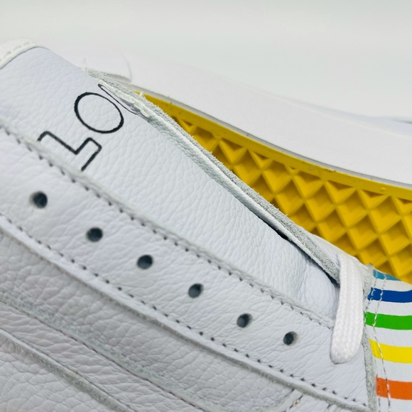 Old Skool Vans 🌈 - Picture 9 of 11